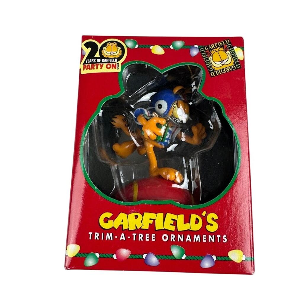 1996 Garfield Trim-A-Tree Ornament - 20 Years Party On Football Figure PAWS